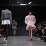 Mode 2025 au Maroc une année marquée par le minimalisme, les couleurs pastel et l’influence casablancaise